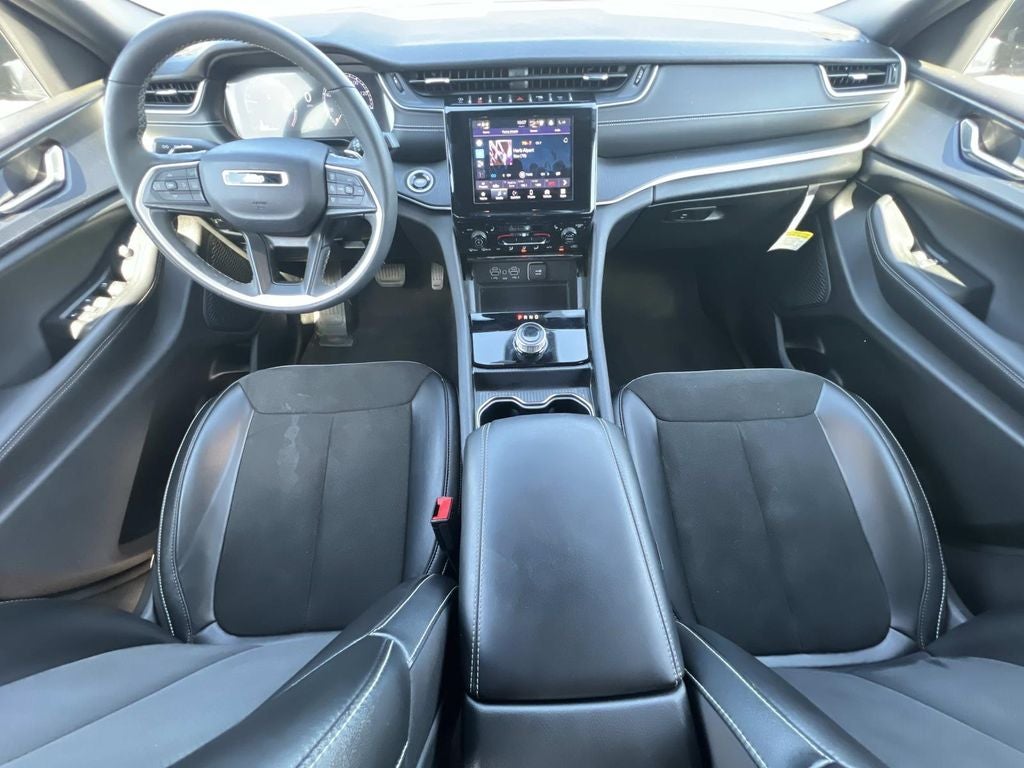 2024 Jeep Grand Cherokee L Altitude X 4x4
