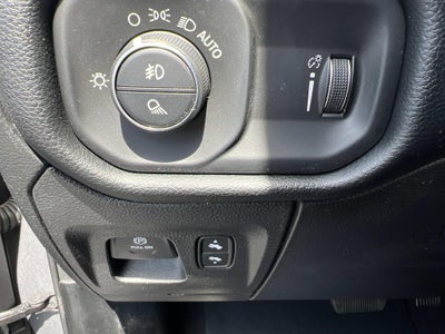 2021 RAM 1500 Big Horn Crew Cab 4x4 5'7" Box