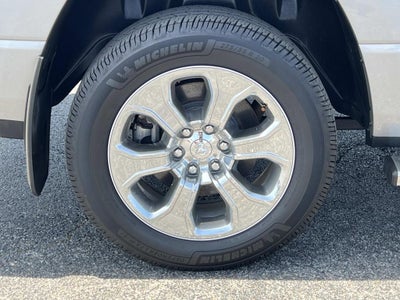 2021 RAM 1500 Big Horn Crew Cab 4x4 5'7" Box