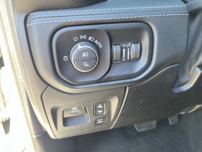 2019 RAM 1500 Limited Crew Cab 4x4 5'7" Box