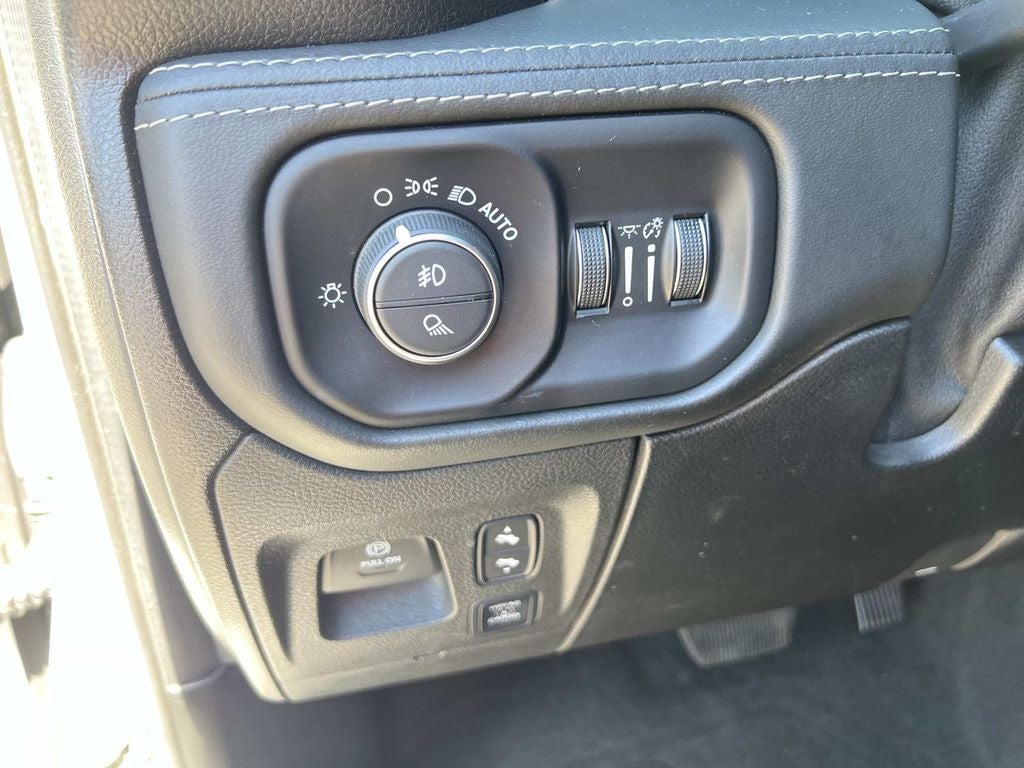 2019 RAM 1500 Limited Crew Cab 4x4 5'7" Box