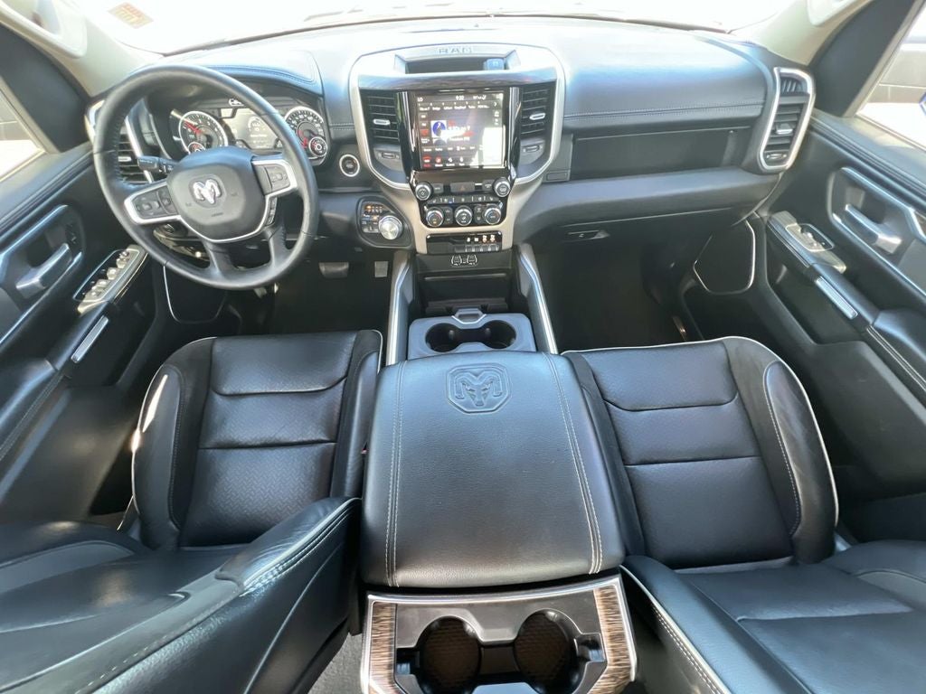 2020 RAM 1500 Laramie Crew Cab 4x4 5'7" Box