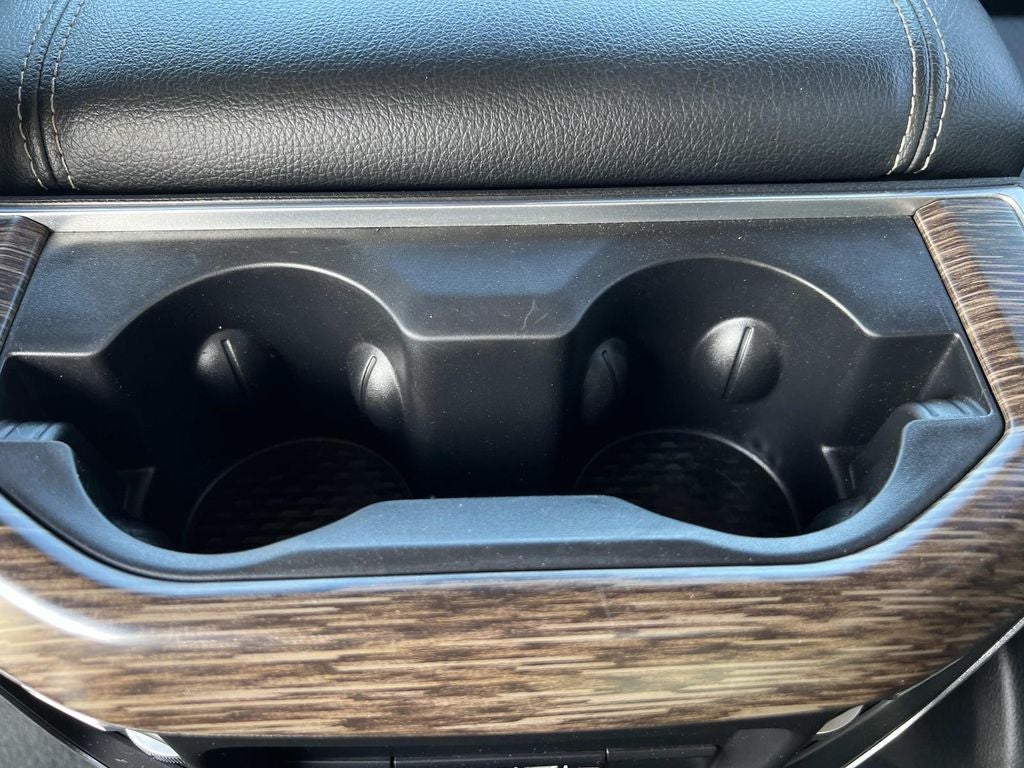 2020 RAM 1500 Laramie Crew Cab 4x4 5'7" Box