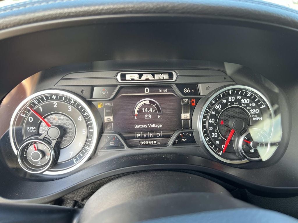 2020 RAM 1500 Laramie Crew Cab 4x4 5'7" Box