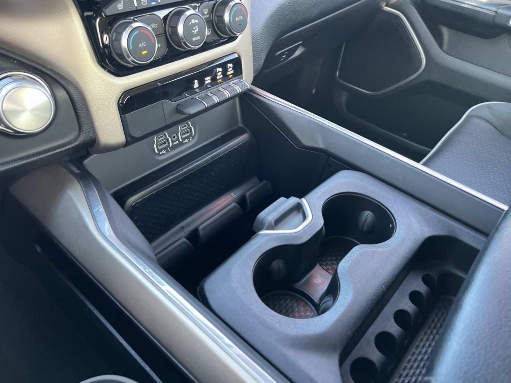 2020 RAM 1500 Laramie Crew Cab 4x4 5'7" Box