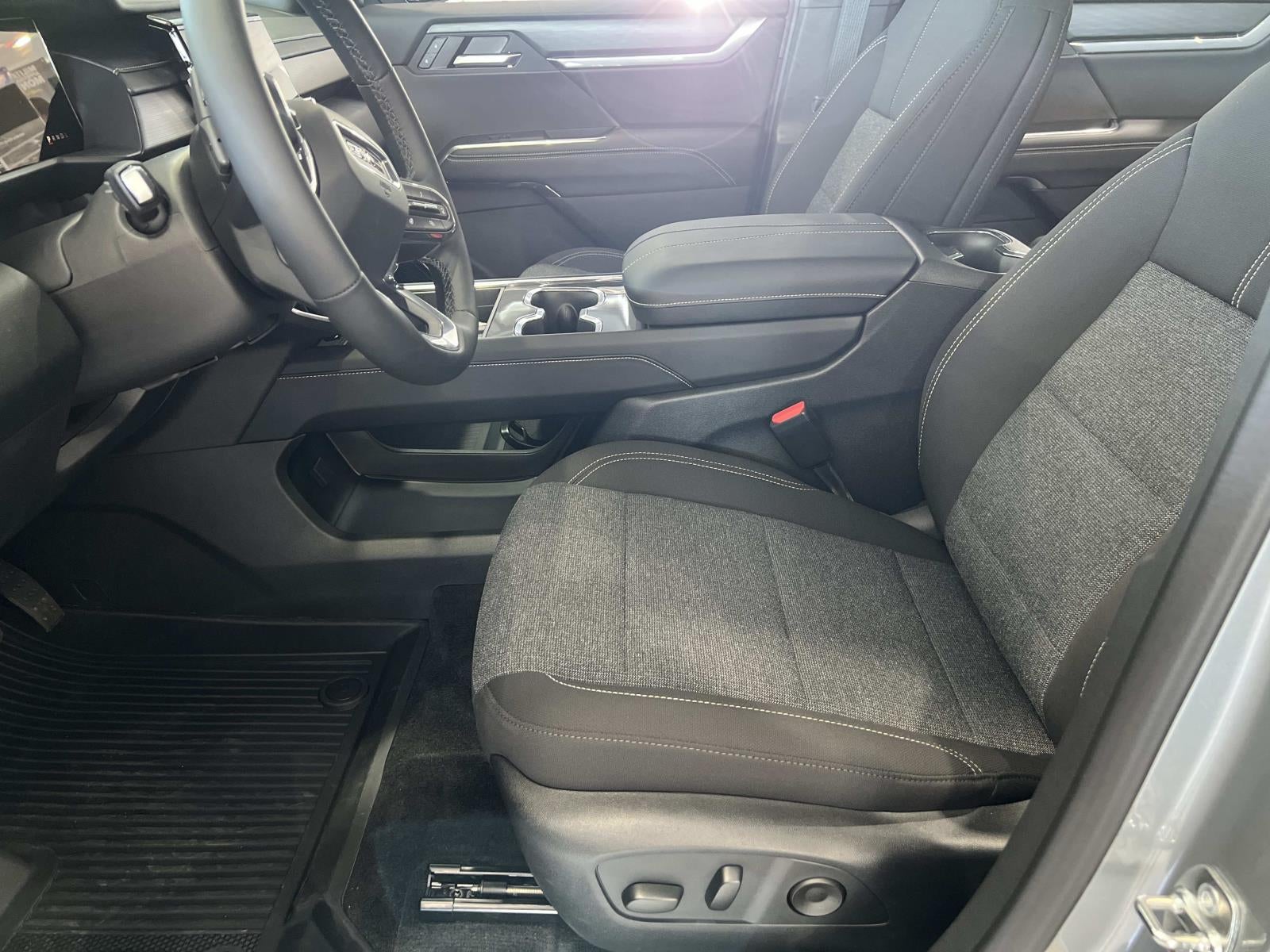 2026 GMC Acadia Elevation - Photo 10