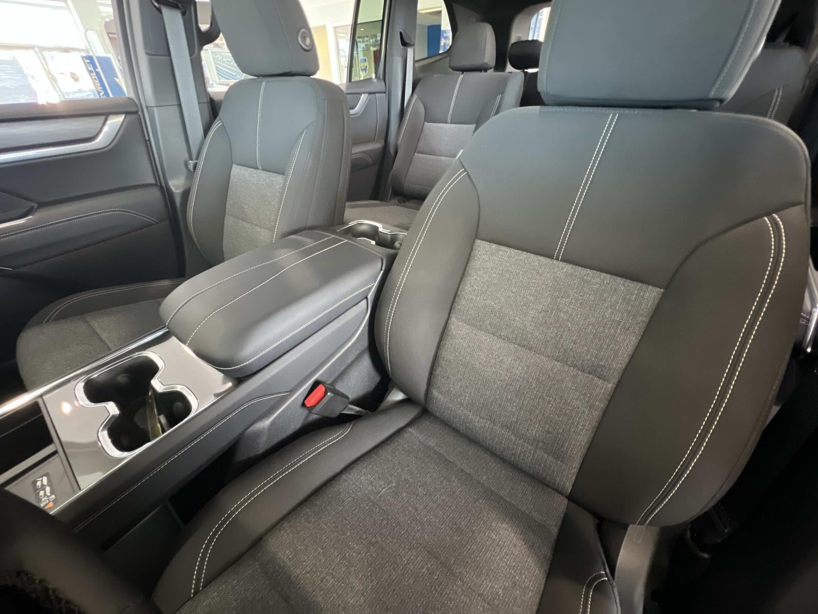 2026 GMC Acadia Elevation - Photo 25
