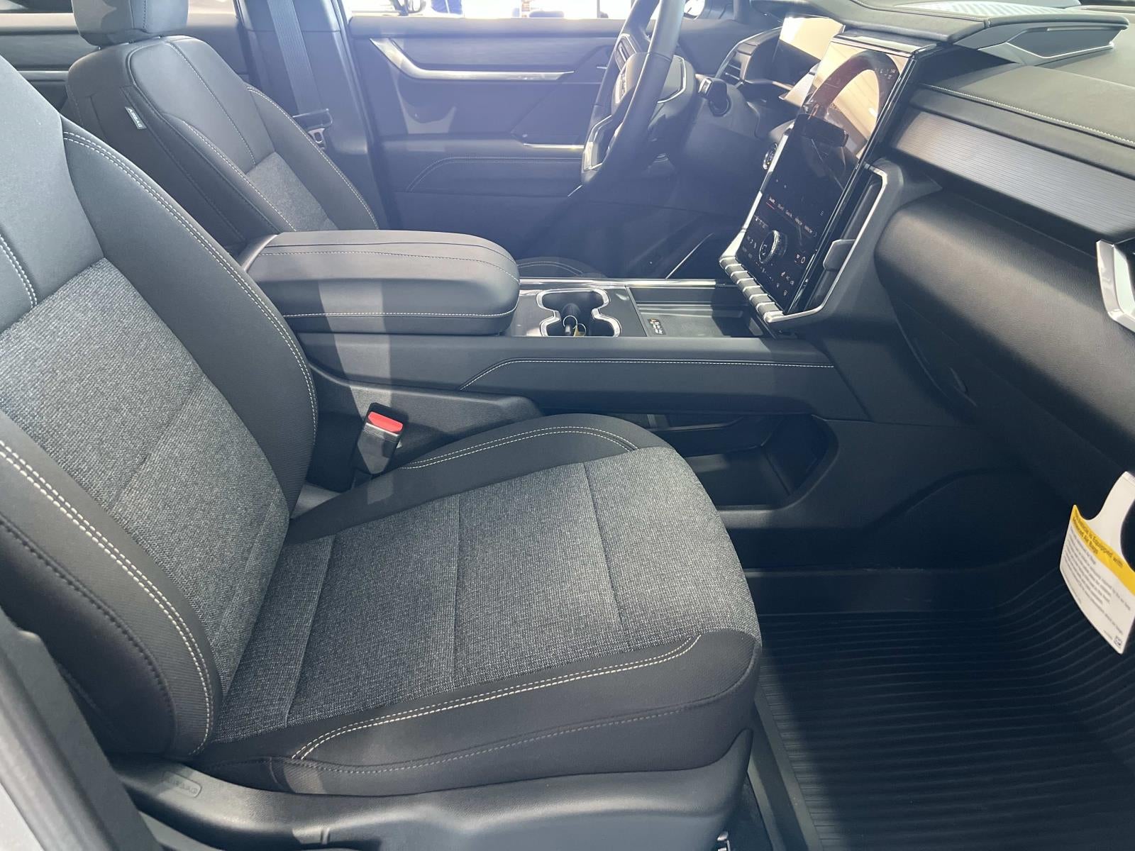 2026 GMC Acadia Elevation - Photo 26