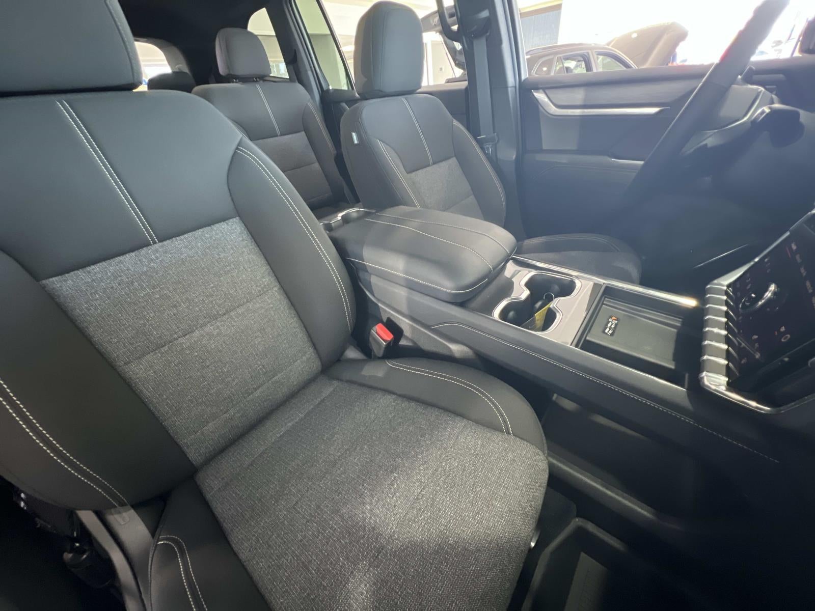 2026 GMC Acadia Elevation - Photo 27