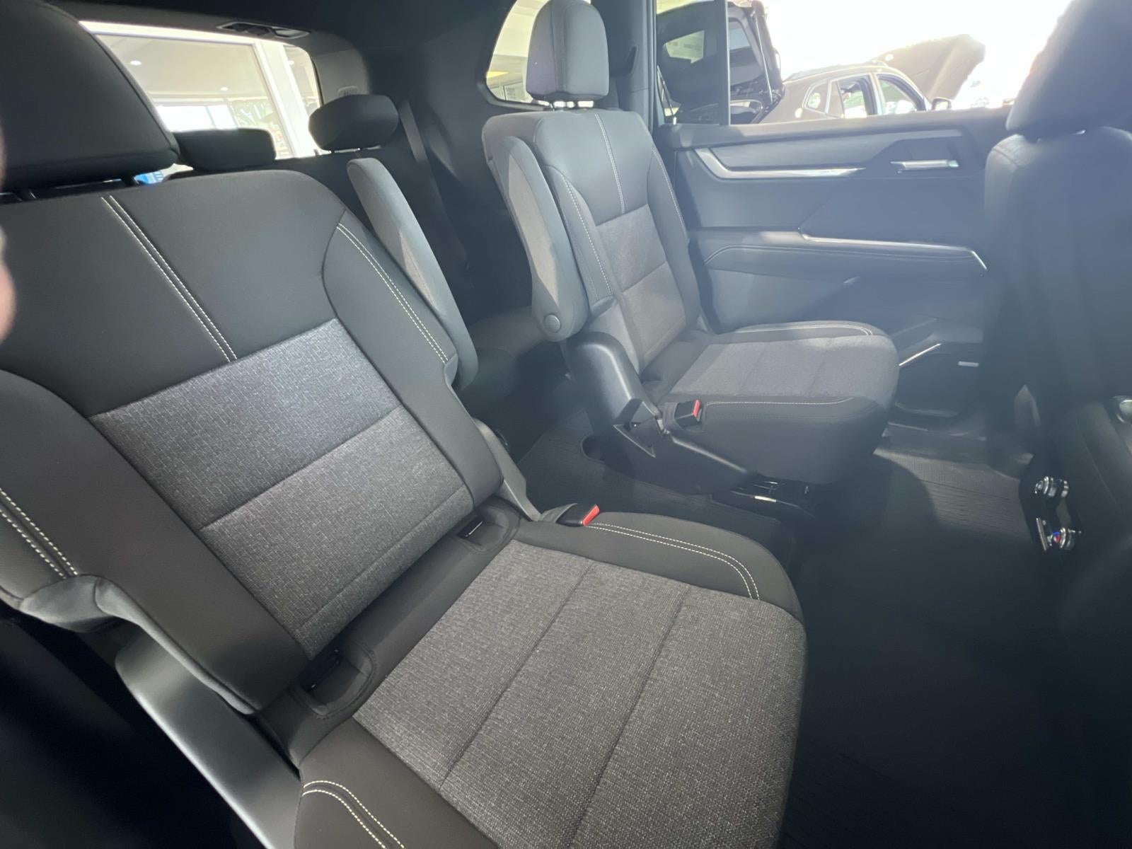 2026 GMC Acadia Elevation - Photo 29