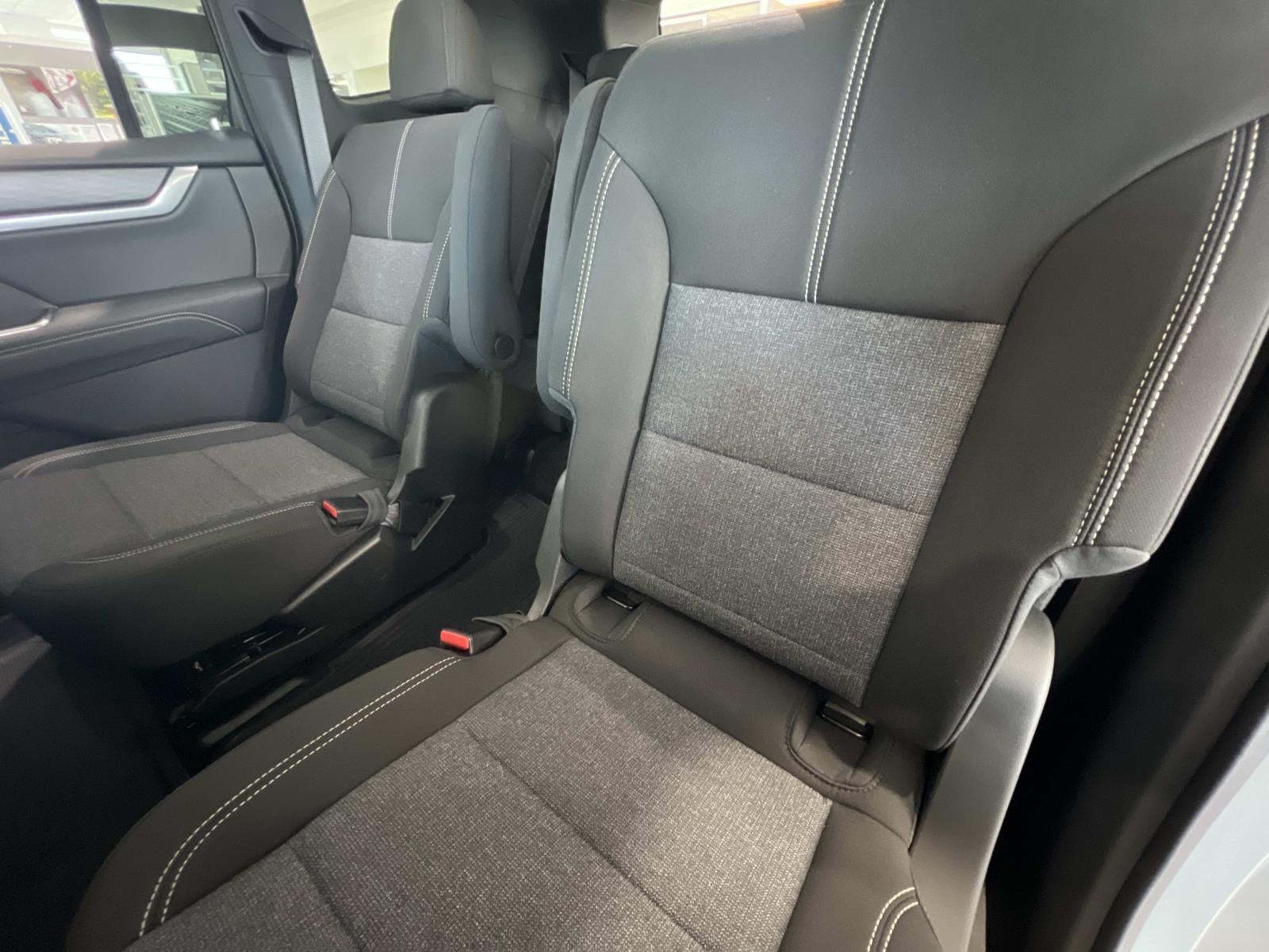 2026 GMC Acadia Elevation - Photo 30
