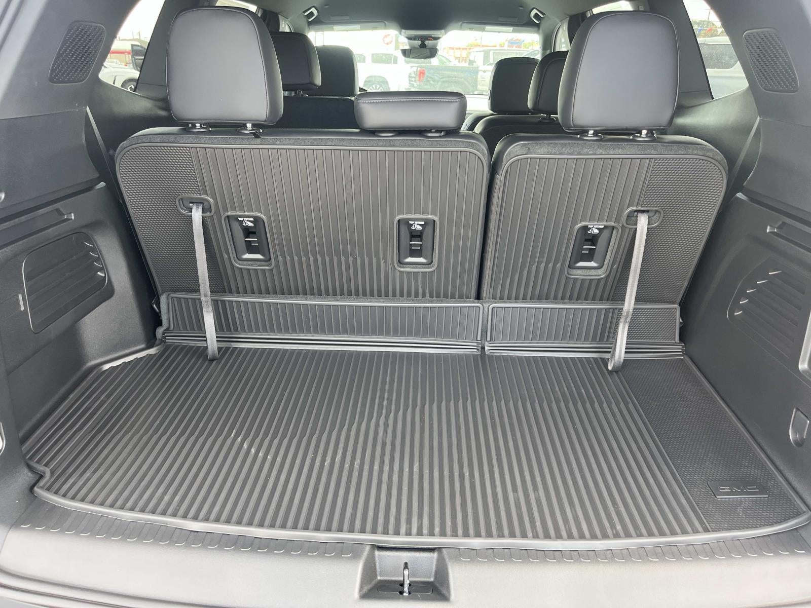 2026 GMC Acadia Elevation - Photo 10