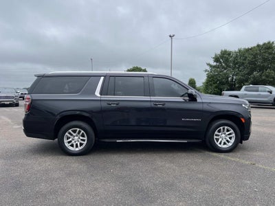 2022 Chevrolet Suburban LT