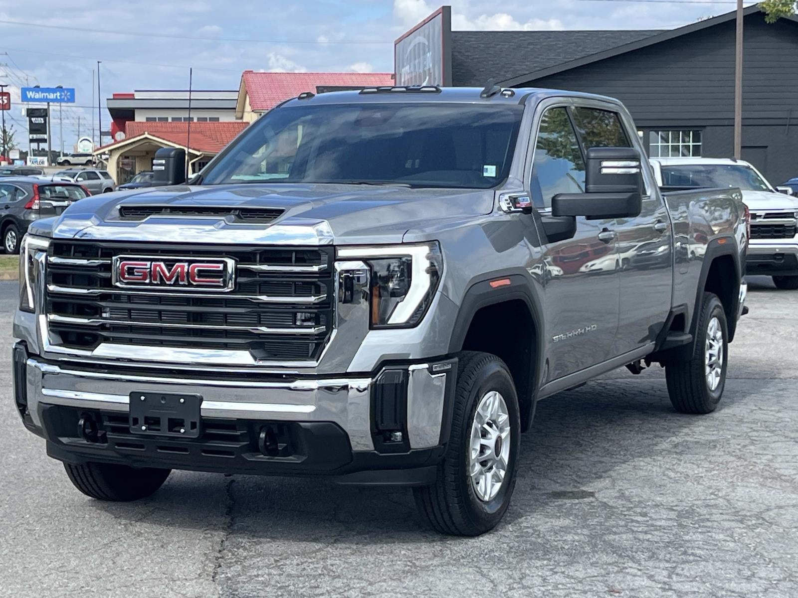 2026 GMC Sierra 2500HD SLE - Photo 3