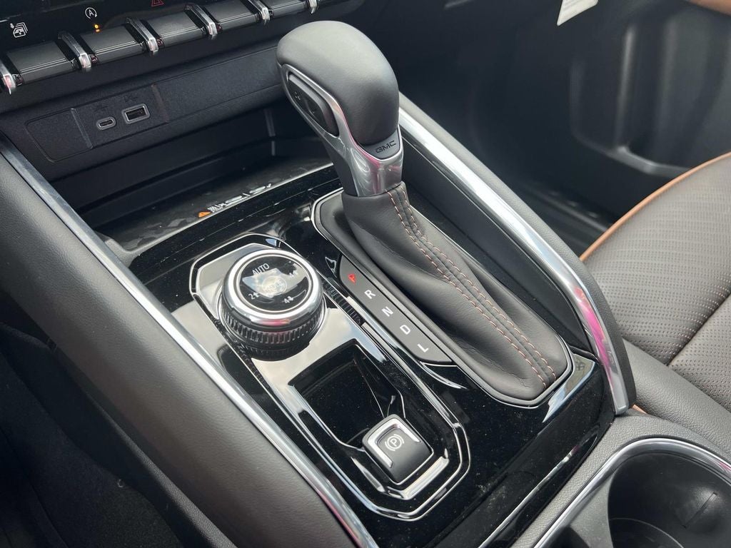 2026 GMC Canyon AT4 - Photo 26