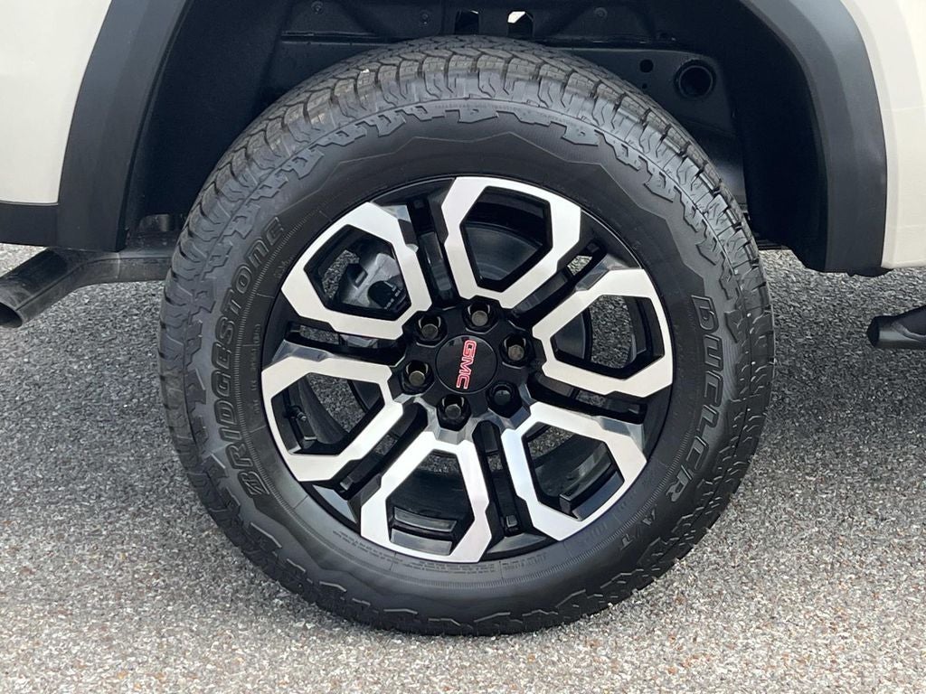 2026 GMC Canyon AT4 - Photo 9