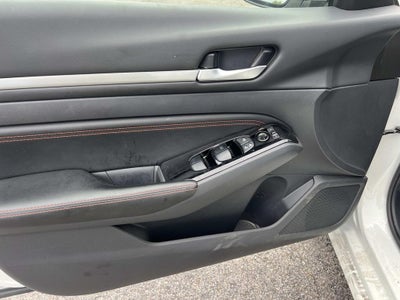 2023 Nissan Altima SR FWD