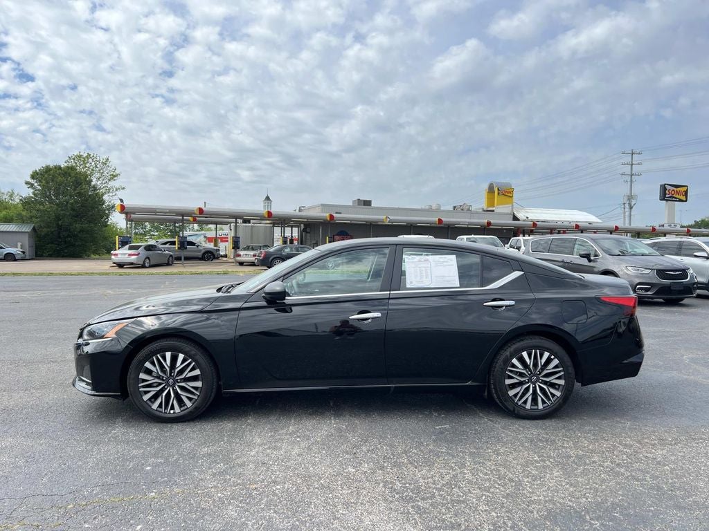 2025 Nissan Altima SV FWD