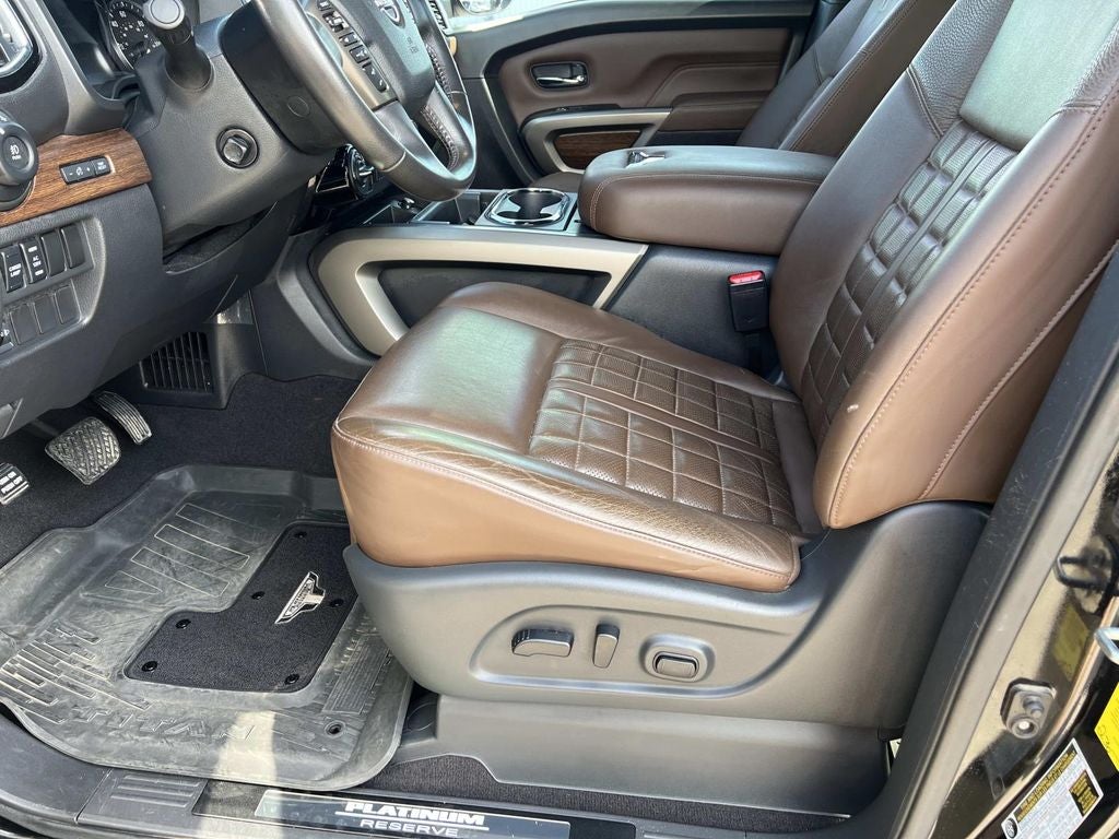 2023 Nissan TITAN Crew Cab Platinum Reserve 4x4