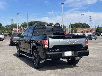 2023 Nissan TITAN Crew Cab Platinum Reserve 4x4