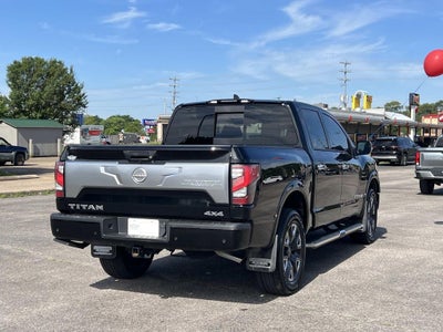 2023 Nissan TITAN Crew Cab Platinum Reserve 4x4
