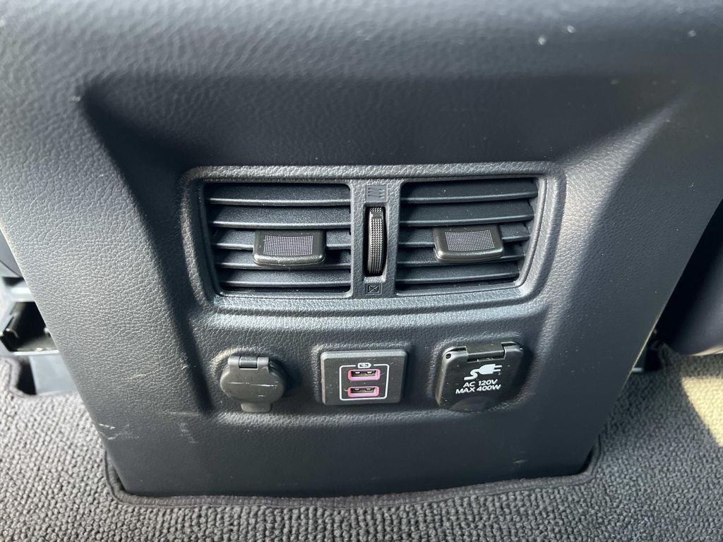 2024 Nissan TITAN Crew Cab SV 4x2