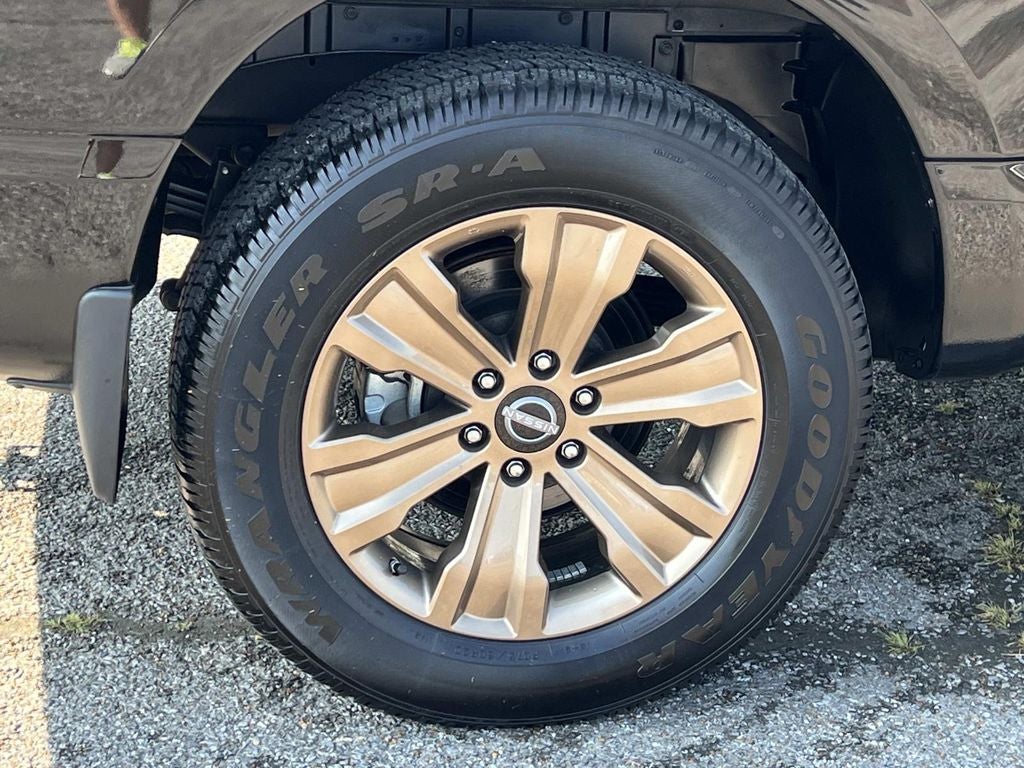 2024 Nissan TITAN Crew Cab SV 4x2