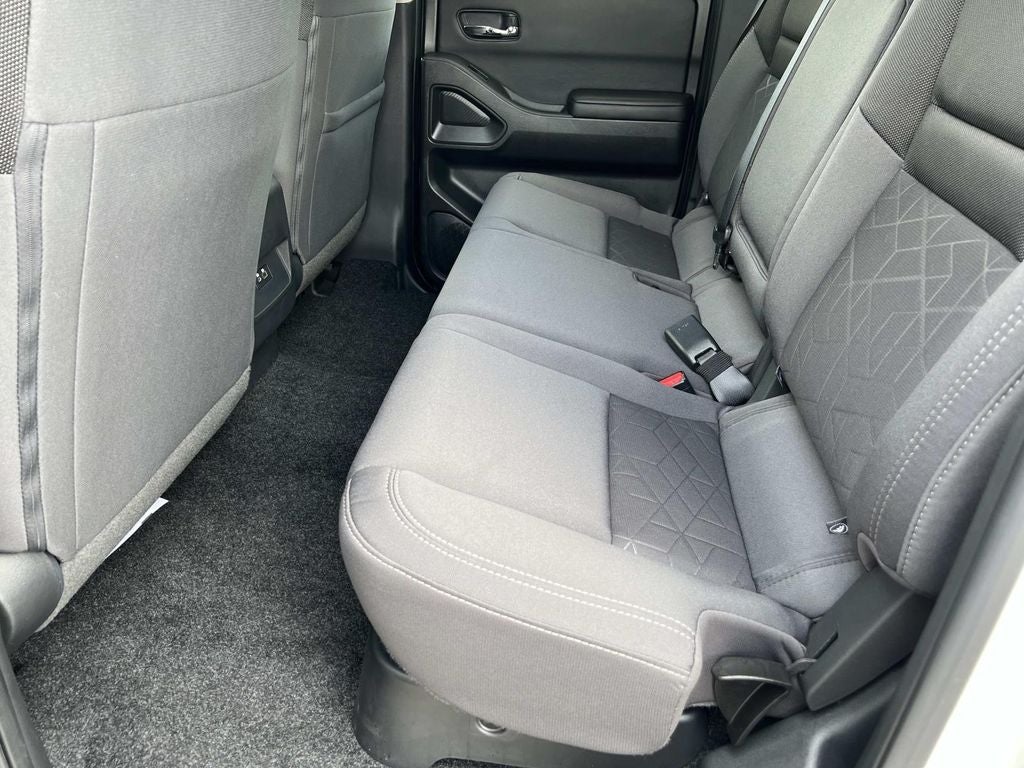 2025 Nissan Frontier Crew Cab SV 4x4
