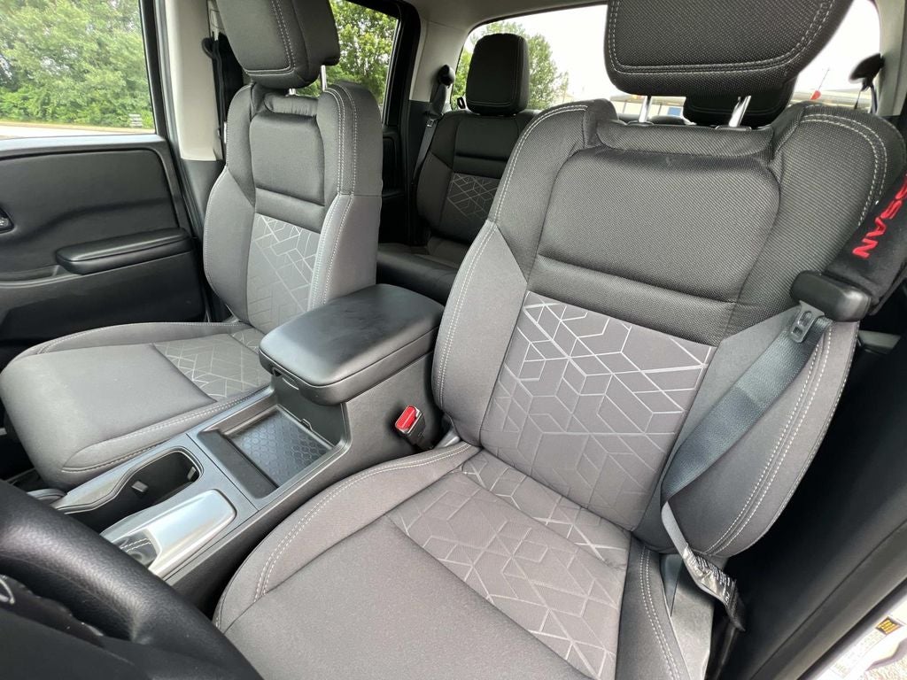 2025 Nissan Frontier Crew Cab SV 4x4