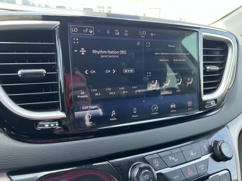2024 Chrysler Pacifica Touring L
