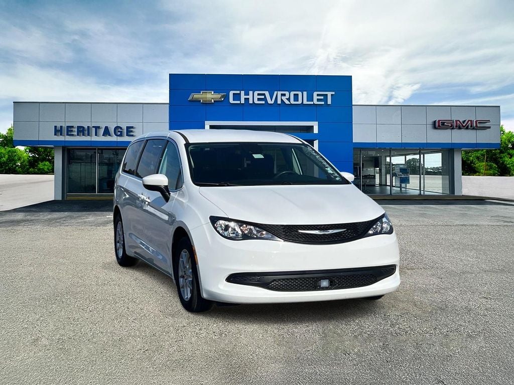 2023 Chrysler Voyager LX