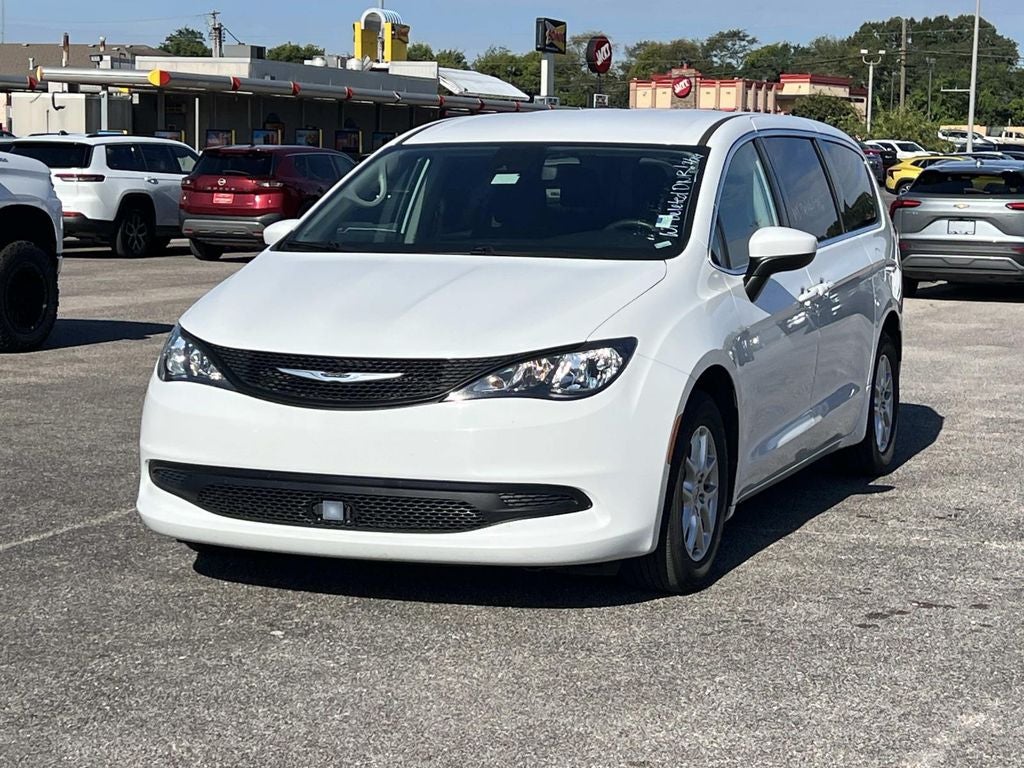 2023 Chrysler Voyager LX