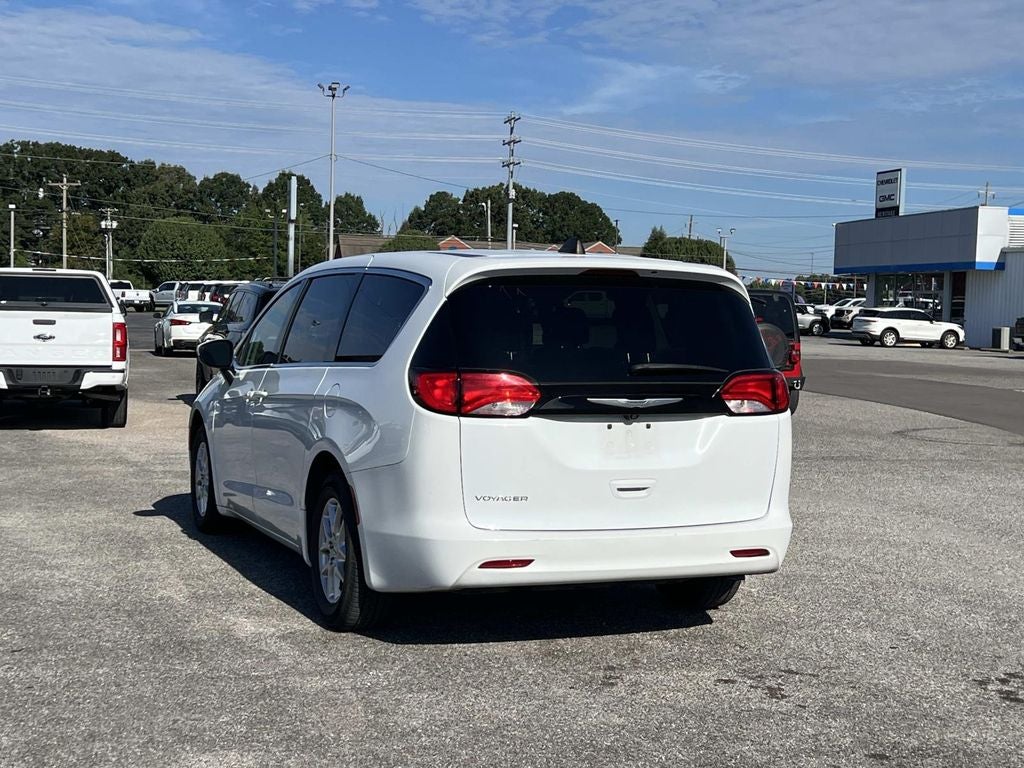 2023 Chrysler Voyager LX