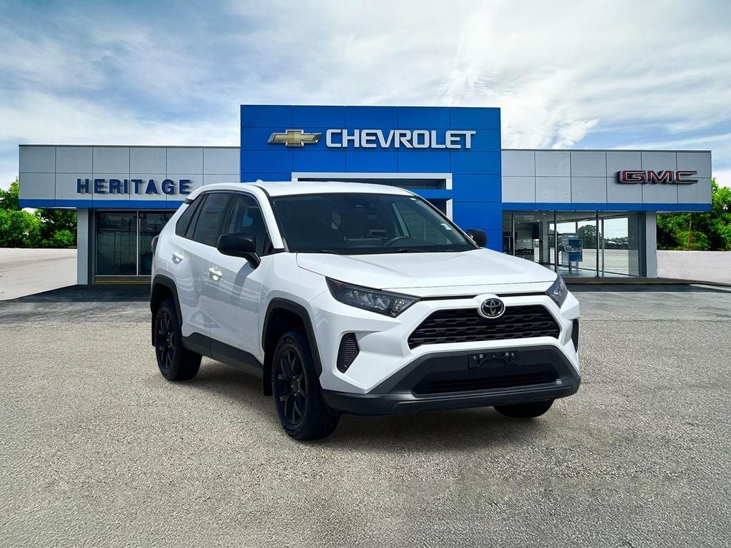 2022 Toyota RAV4 LE