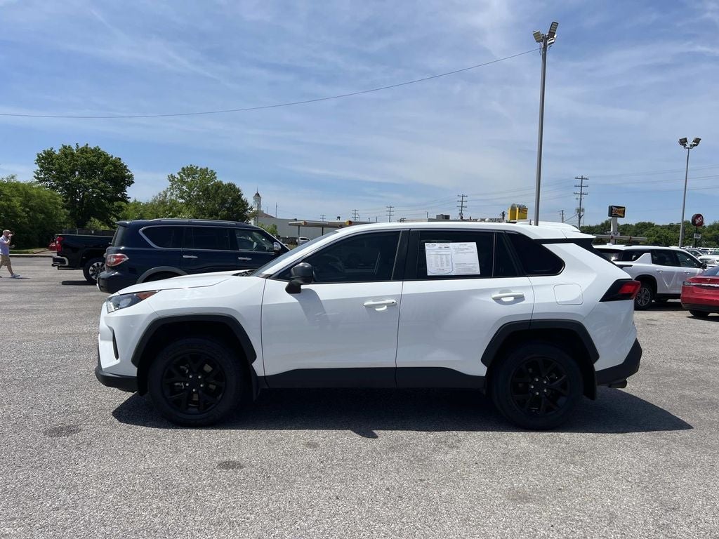 2022 Toyota RAV4 LE