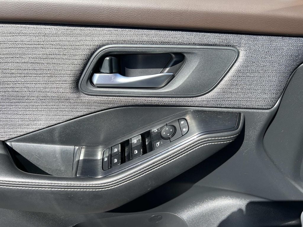 2021 Nissan Rogue SV FWD
