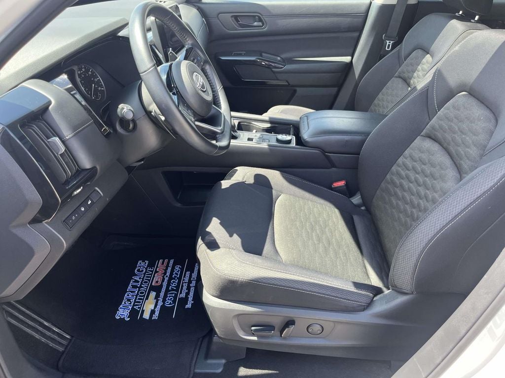 2023 Nissan Pathfinder SV 4WD
