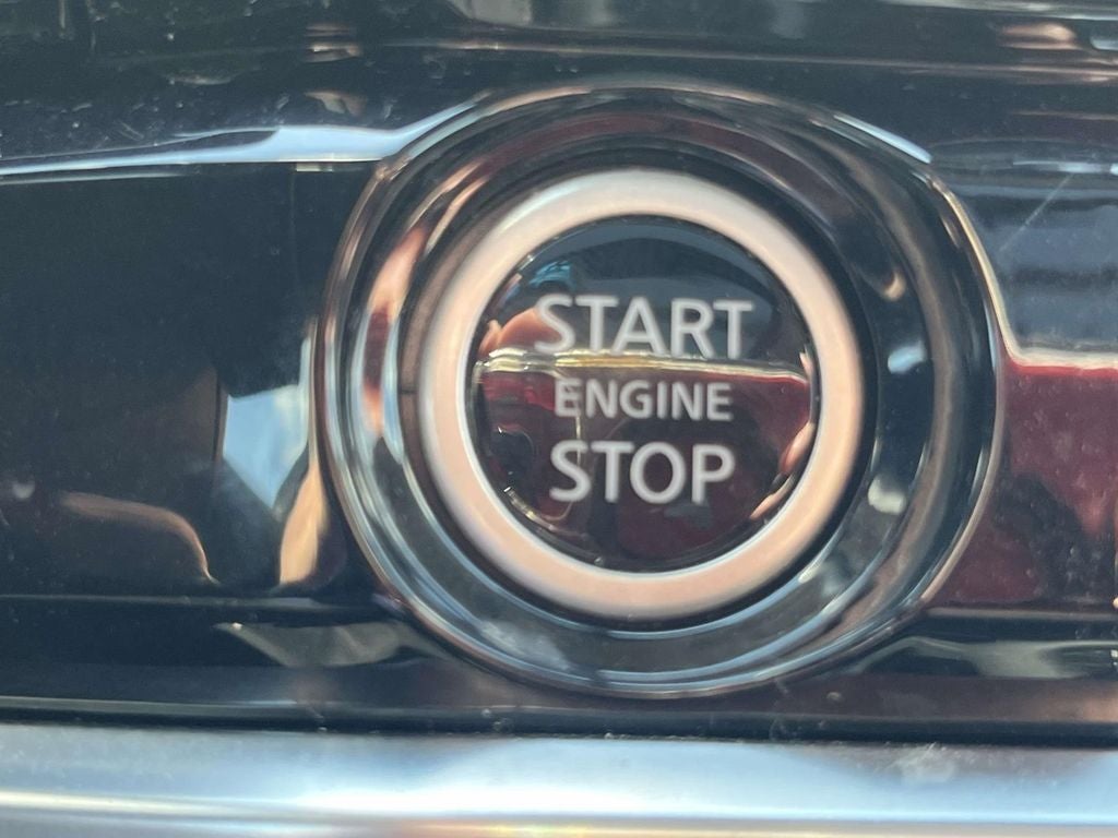 2023 Nissan Pathfinder SV 4WD