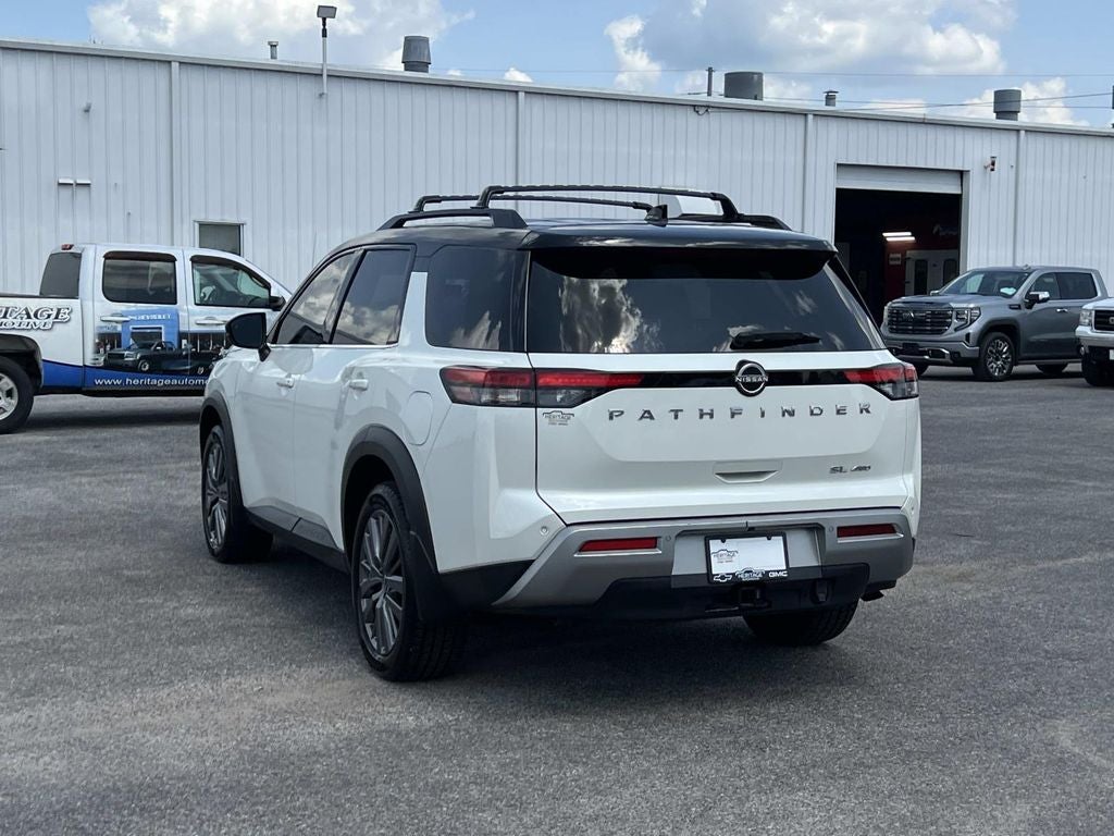 2023 Nissan Pathfinder SL