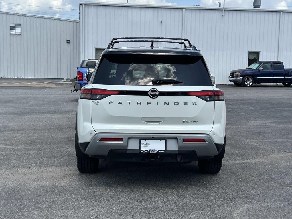 2023 Nissan Pathfinder SL