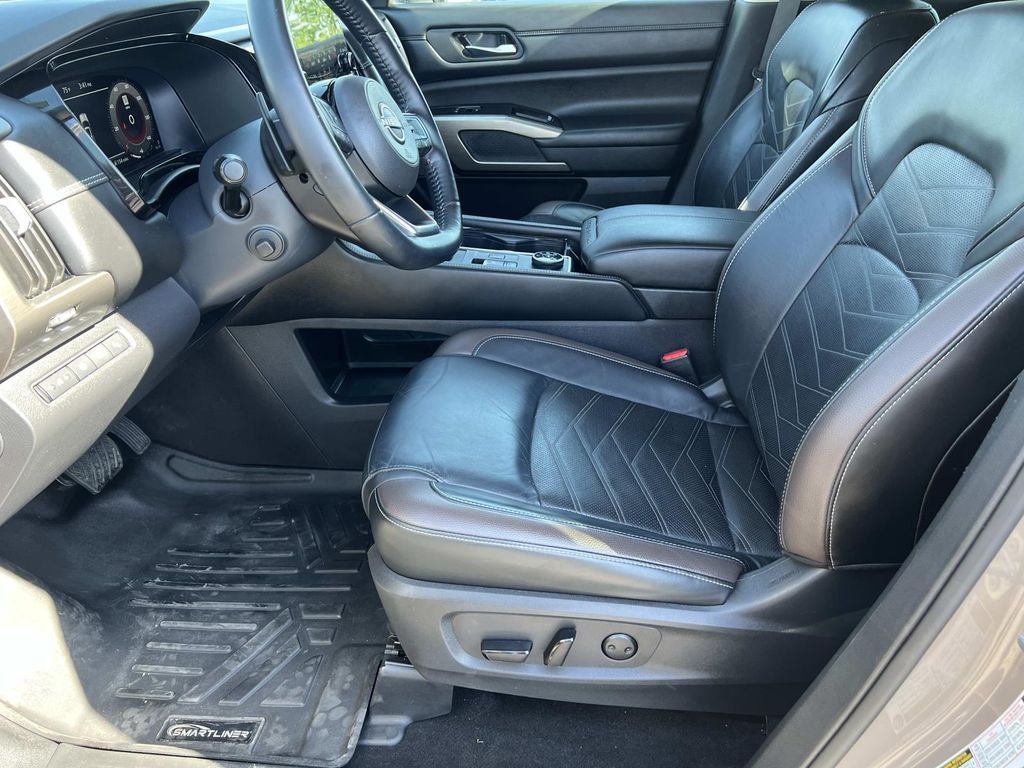 2023 Nissan Pathfinder Platinum 4WD
