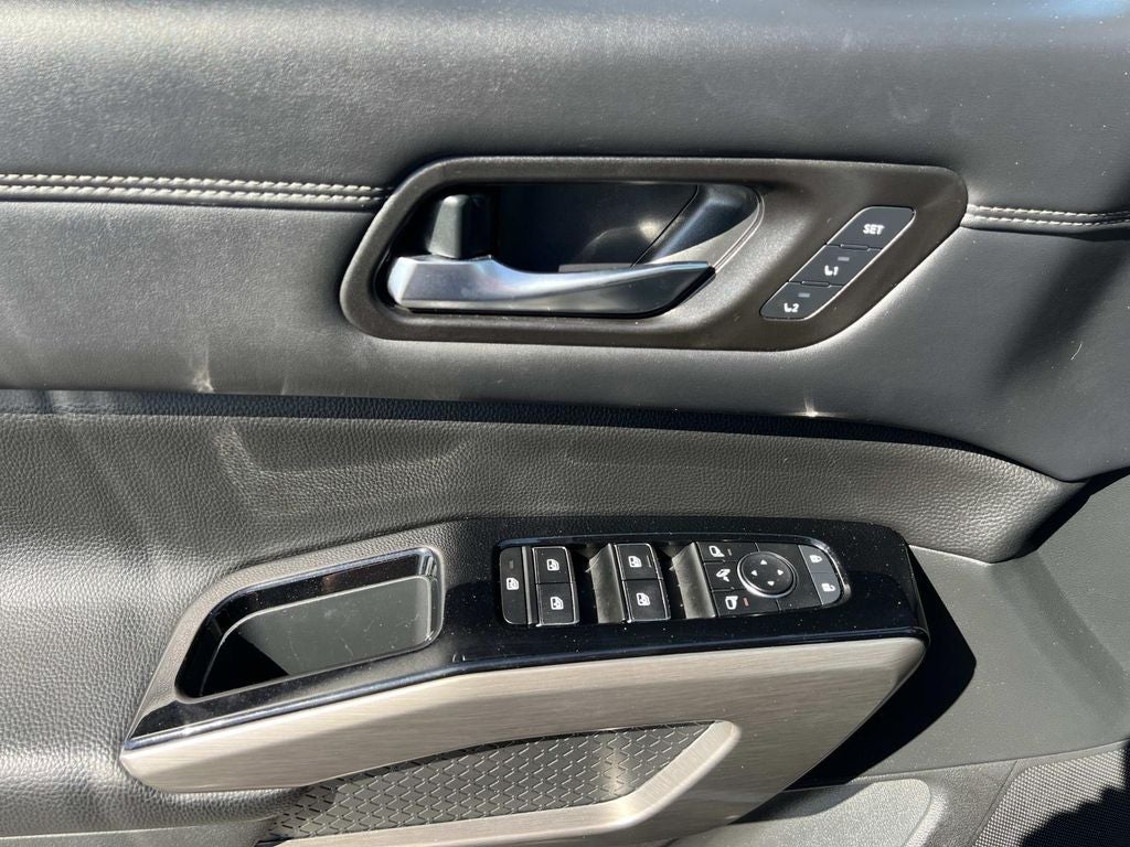 2023 Nissan Pathfinder Platinum 4WD