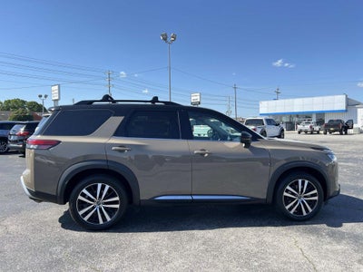 2023 Nissan Pathfinder Platinum 4WD