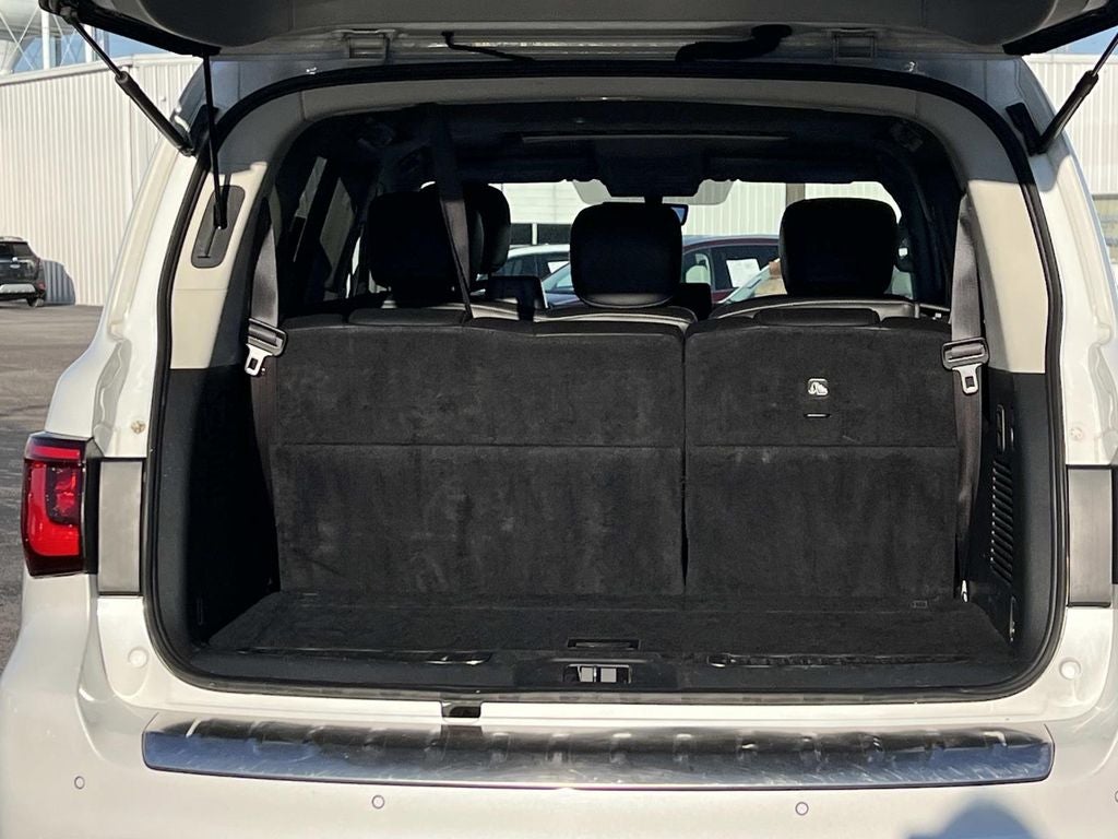 2024 INFINITI QX80 LUXE