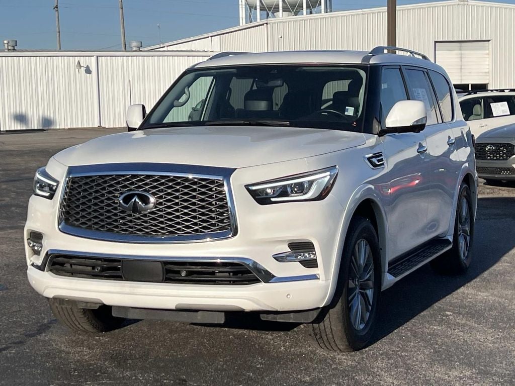 2024 INFINITI QX80 LUXE