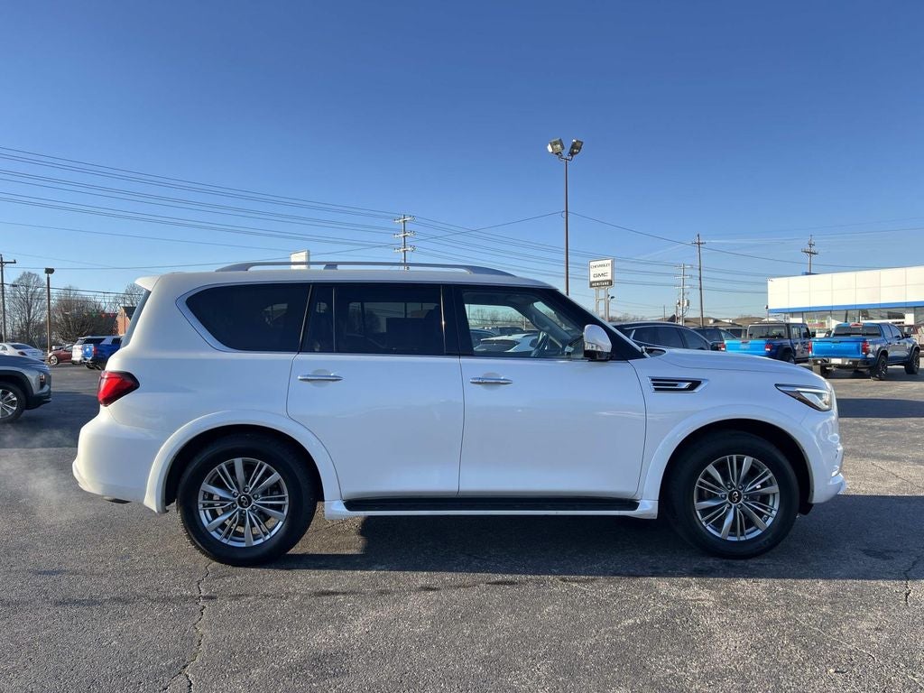 2024 INFINITI QX80 LUXE