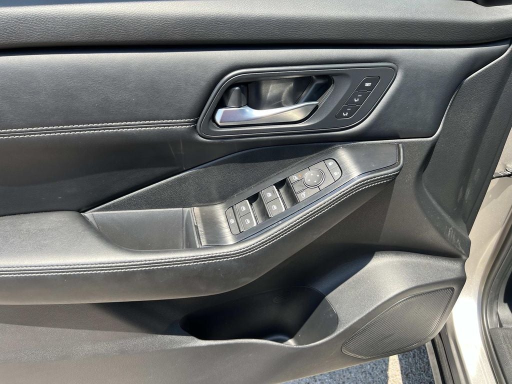 2025 Nissan Rogue SL FWD
