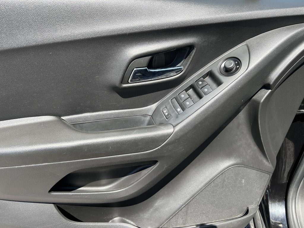 2022 Chevrolet Trax LS